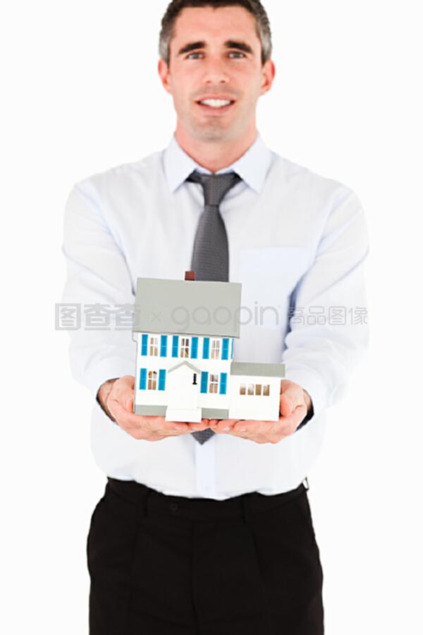 微型住宅新潮流 與專業(yè)房產(chǎn)經(jīng)紀(jì)探索精巧生活空間